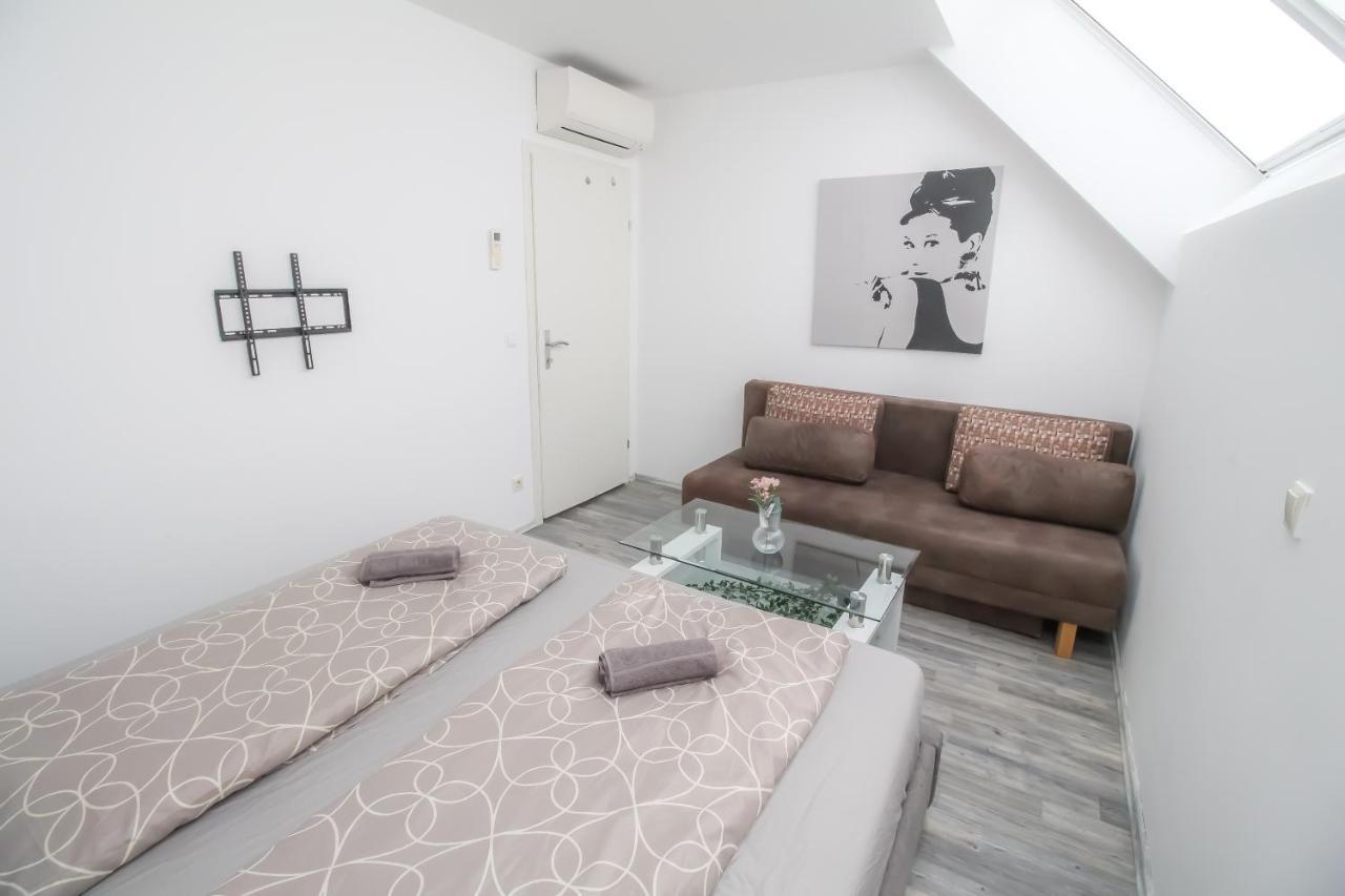 Private Triple Bedroom In Shared Apartment Dw171-4 Вена Экстерьер фото
