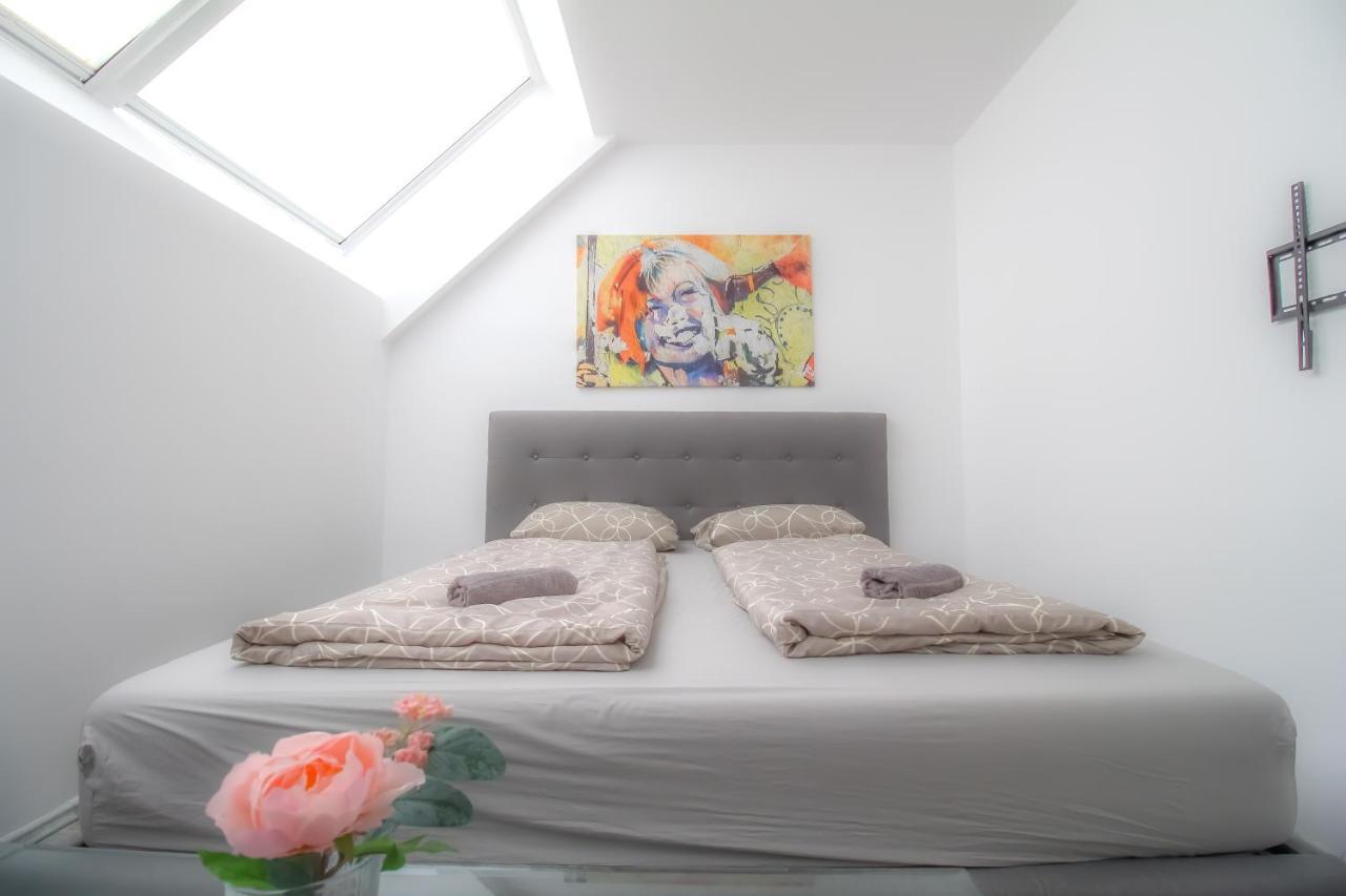Private Triple Bedroom In Shared Apartment Dw171-4 Вена Экстерьер фото