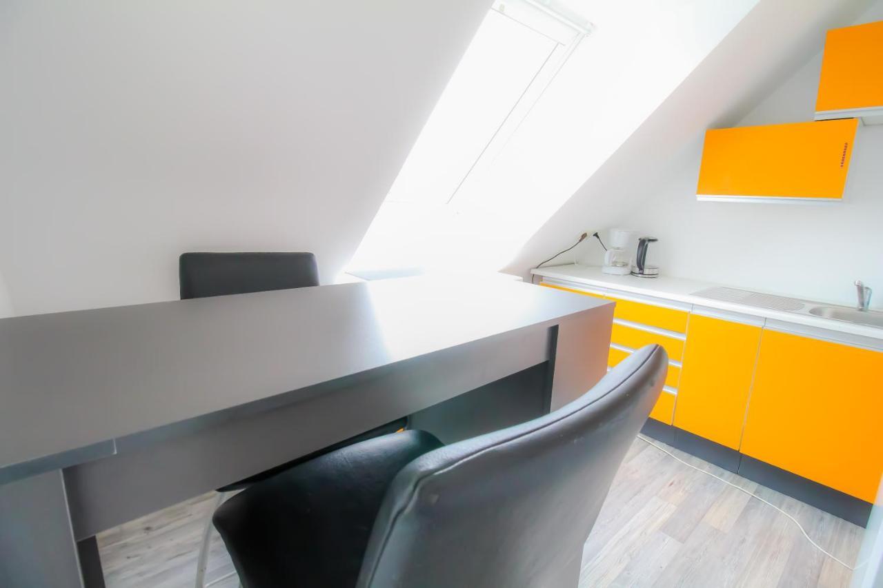 Private Triple Bedroom In Shared Apartment Dw171-4 Вена Экстерьер фото